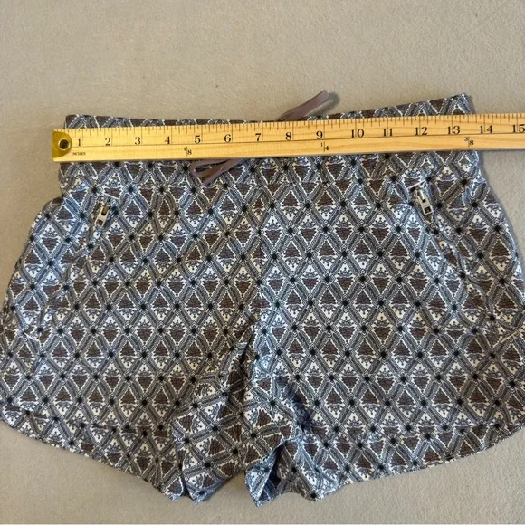 Athleta Lightweight Geometric Print Drawstring Shorts - Brown/Black/White - Picture 9 of 12